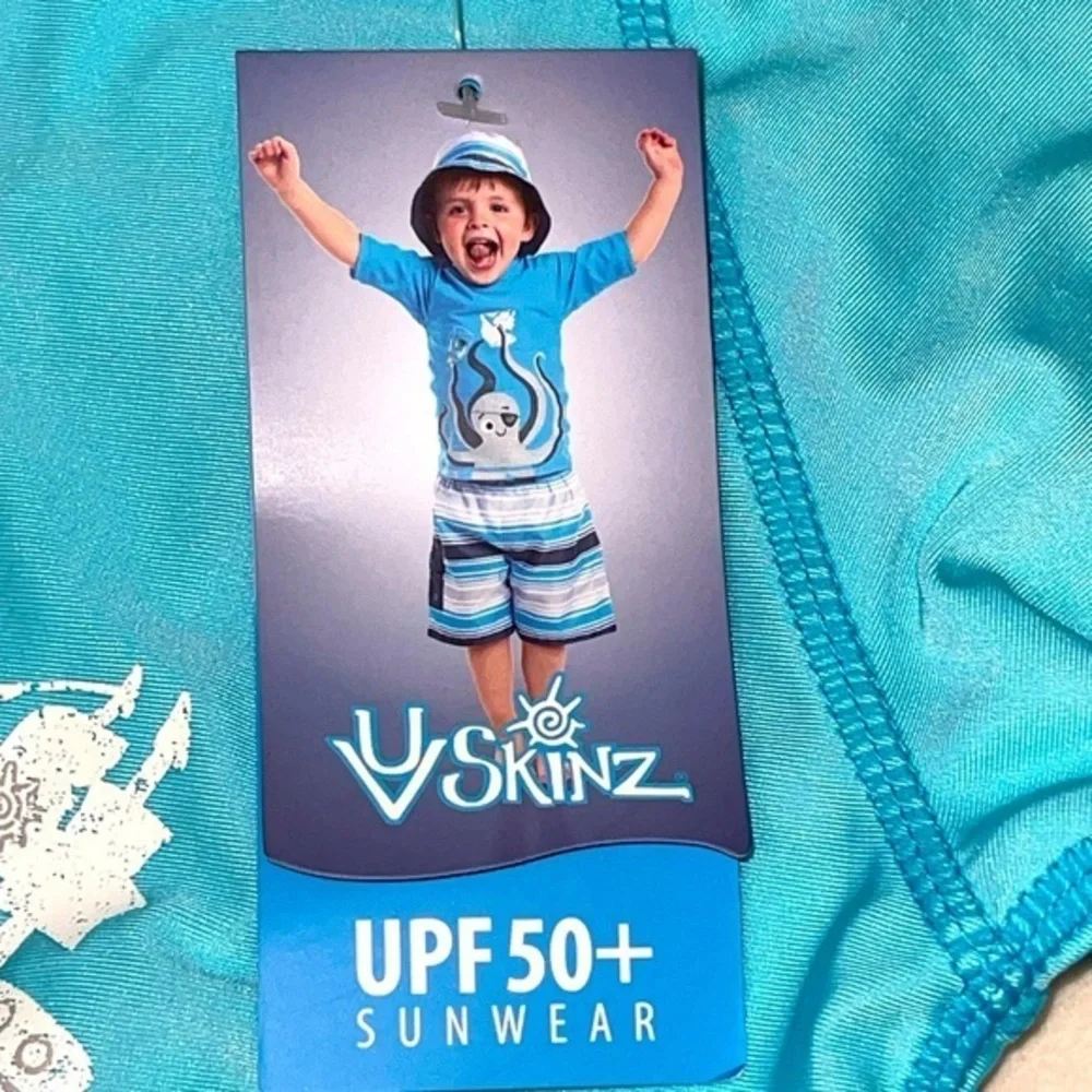 NWT UV Skinz Rash Guard‎